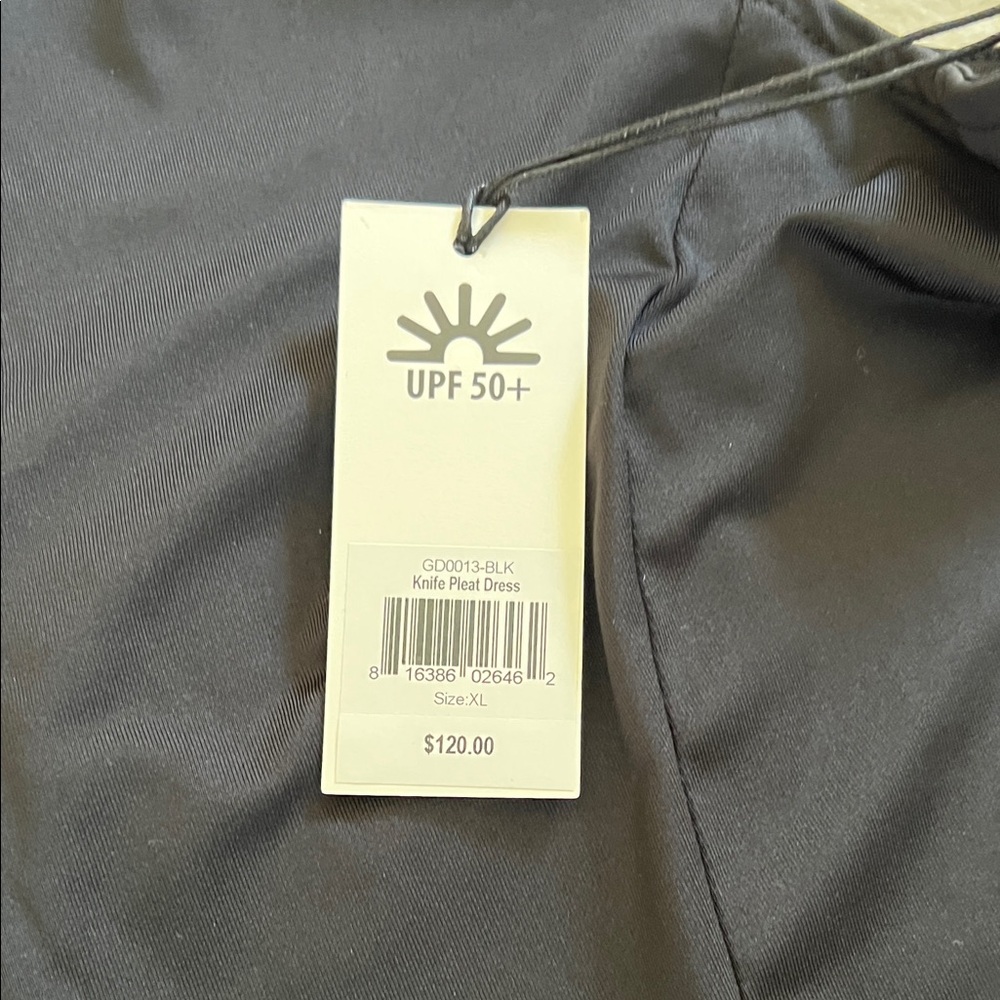 Black Sleeveless Pleated Hem Polo Dress with shorts - Picture 5 of 8